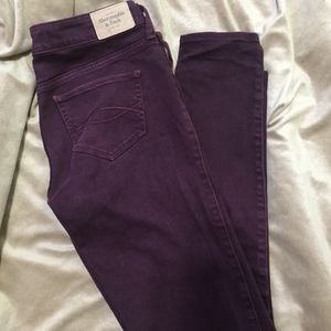 Abercrombie & Fitch burgundy skinny Jeans